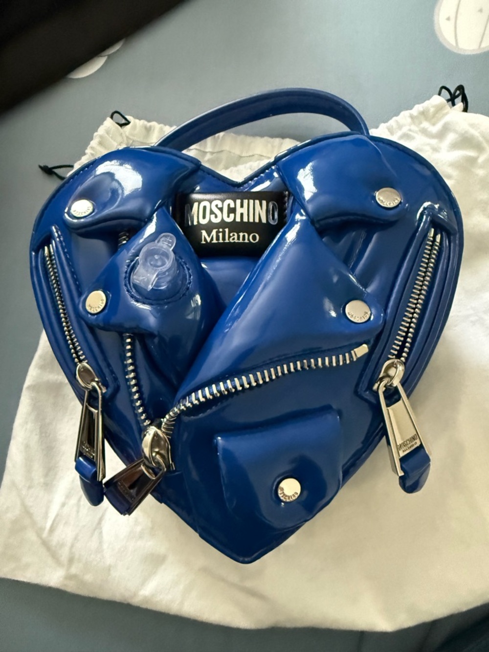 Moschino INFLATABLE EFFECT HEART BIKER
BAG
